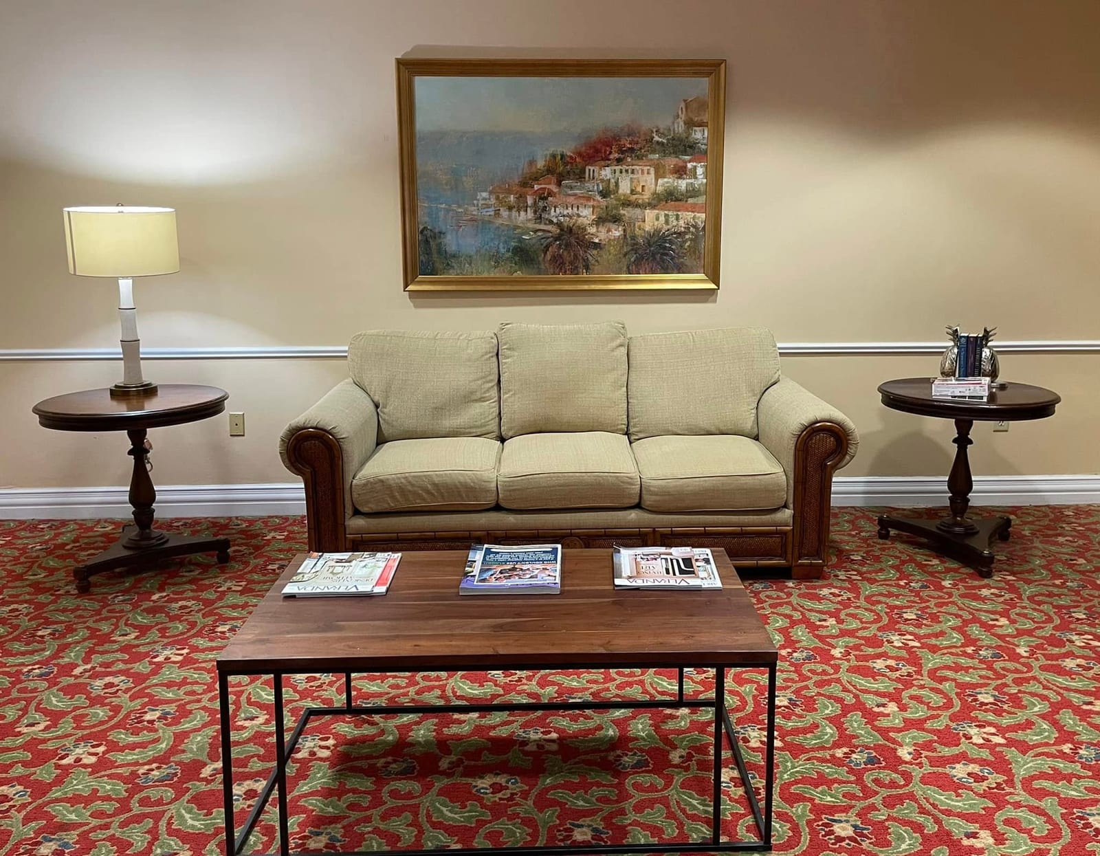 Library lounge at Advinia Care Naples