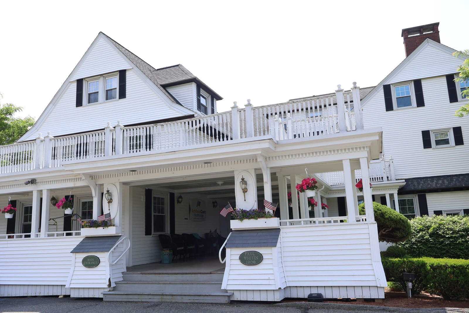 Mansion exterior side at Advinia Care Northbridge