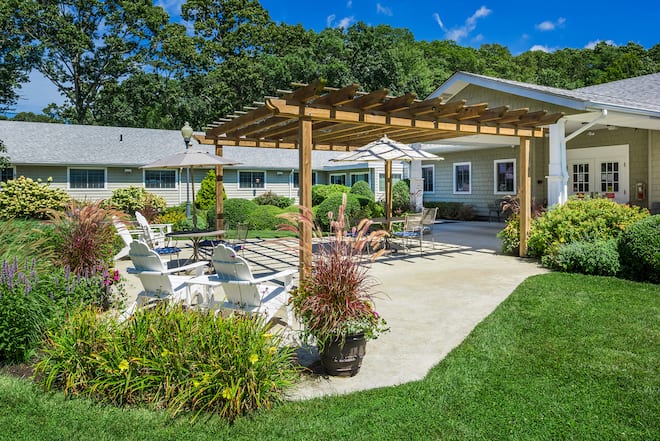 Outdoor patio pergola at Advinia Care Scallop Shell