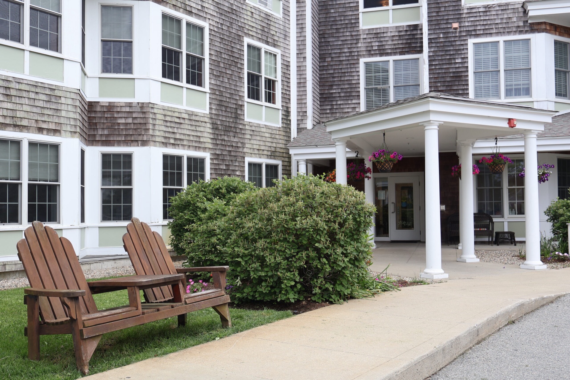 The welcoming entrance to an Advinia Care community